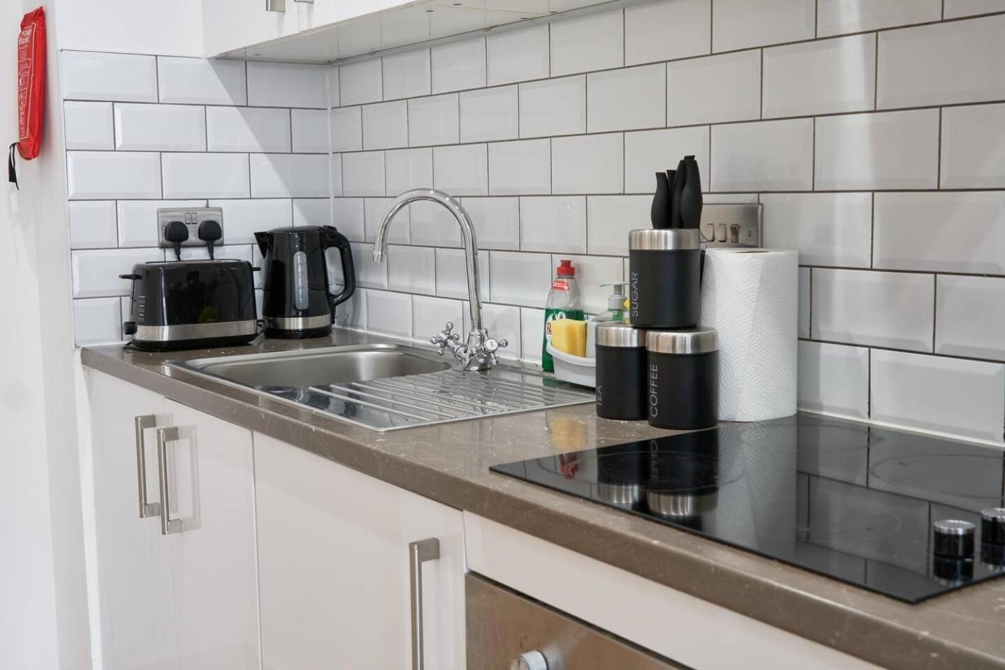 Modern Central Apartment - City Centre - Fast Wifi - Near Utilitia Arena & Icc Birmingham Dış mekan fotoğraf