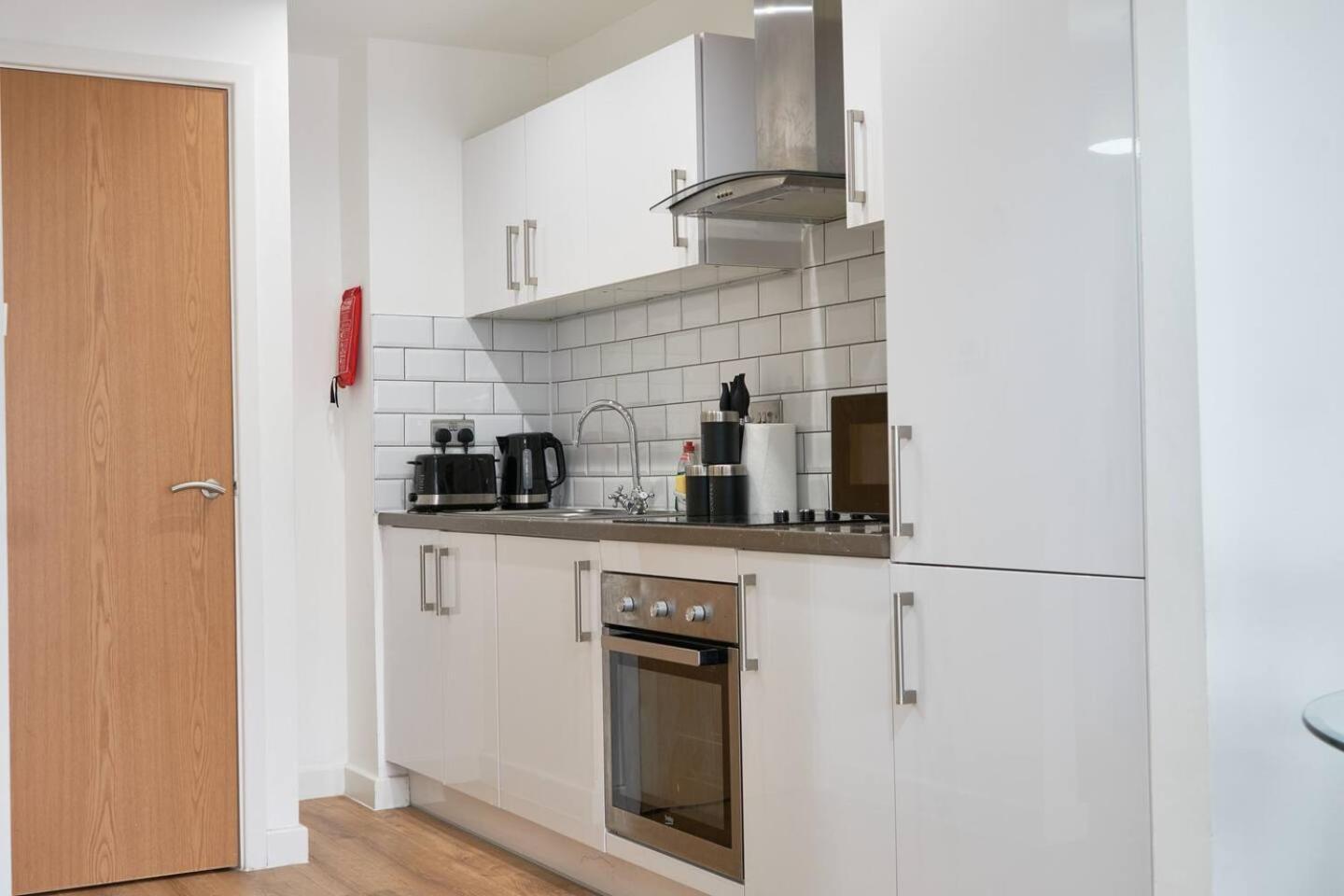 Modern Central Apartment - City Centre - Fast Wifi - Near Utilitia Arena & Icc Birmingham Dış mekan fotoğraf