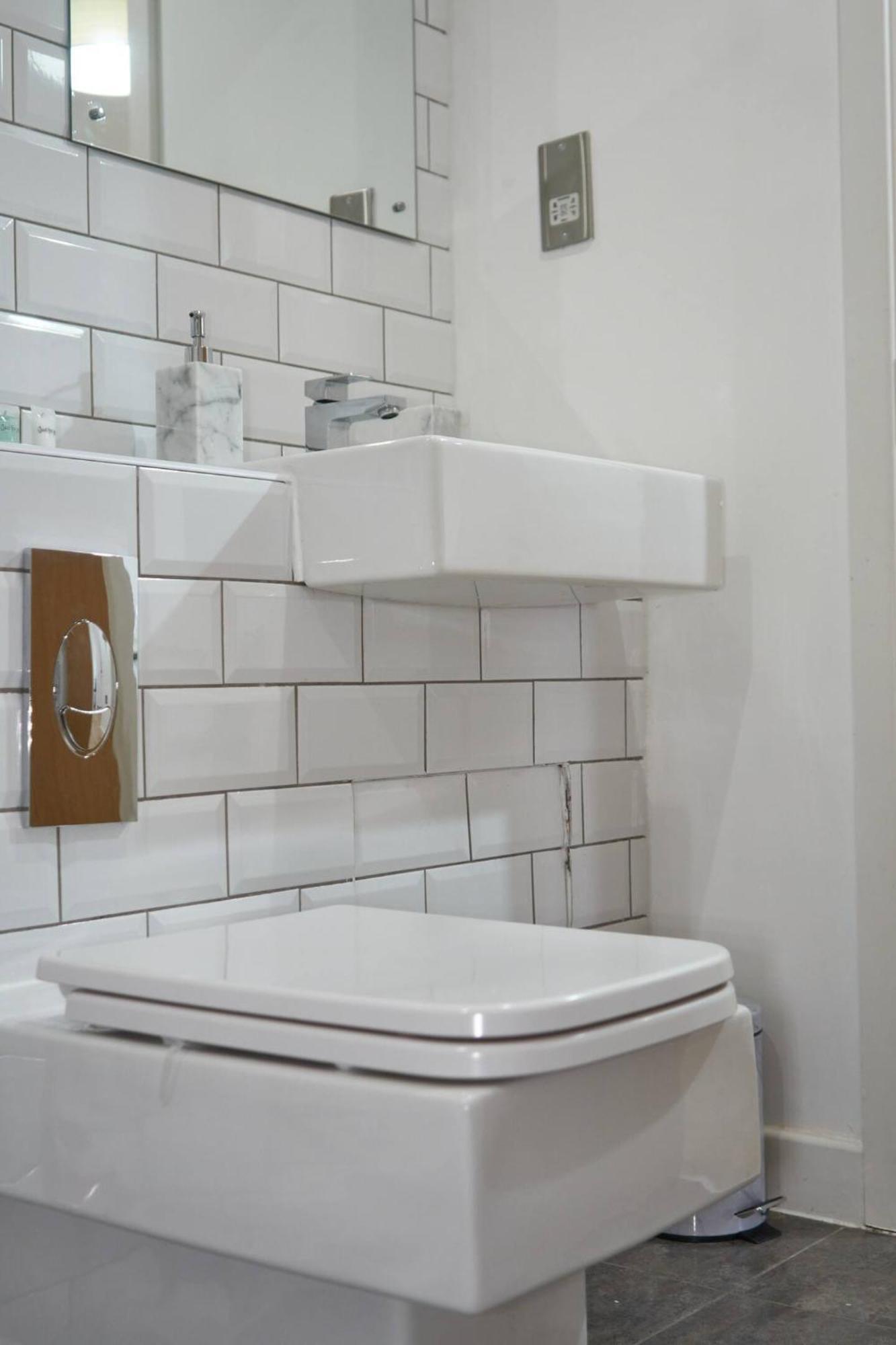 Modern Central Apartment - City Centre - Fast Wifi - Near Utilitia Arena & Icc Birmingham Dış mekan fotoğraf
